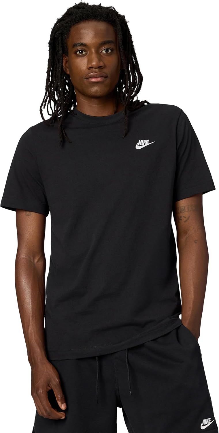 Detalle 2 de NIKE Men's Sportswear Club Camiseta deportiva 1 unidad