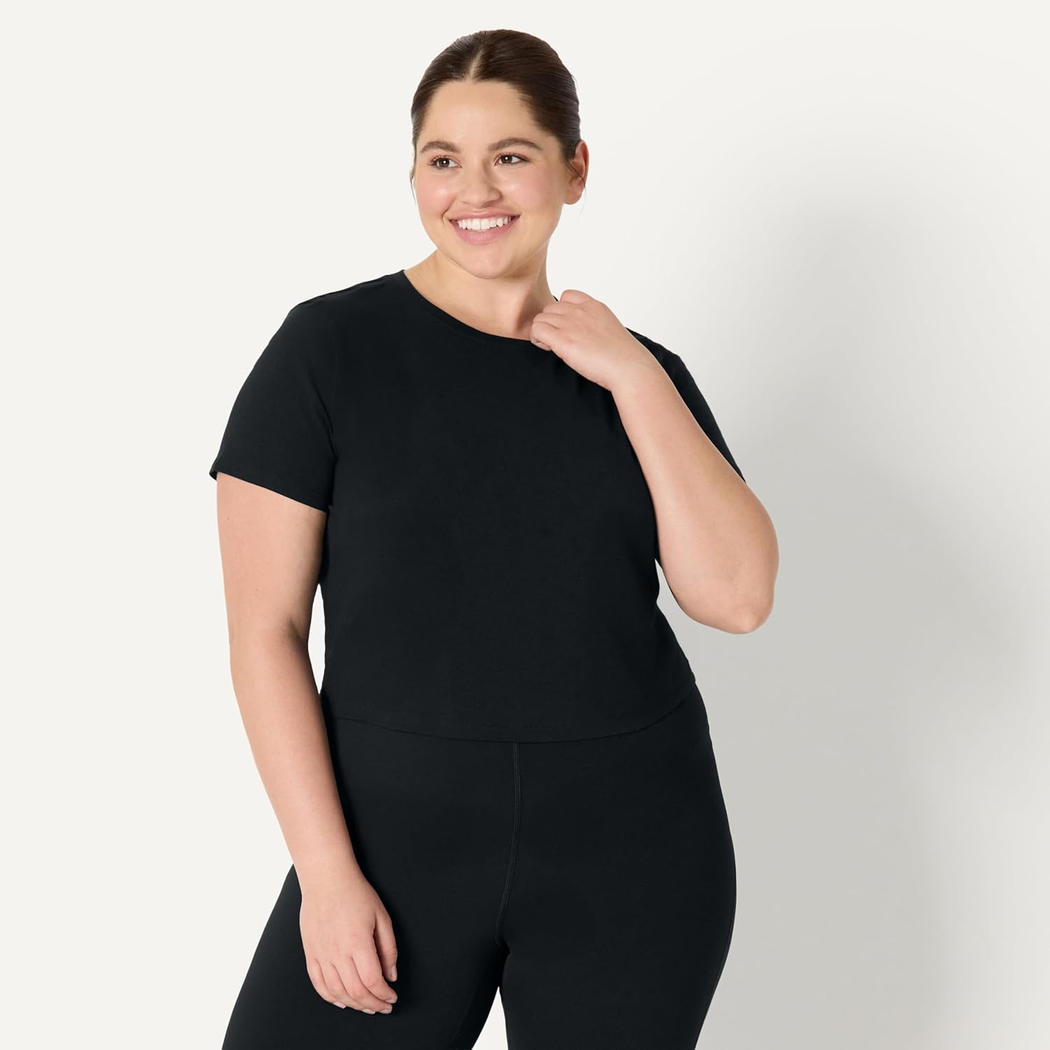 Thumbnail 6 de Amazon Essentials Women's Active Soft Cotton Crewneck Short Sleeve Yoga Workout Shirt