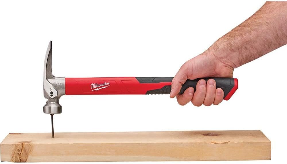 Detalle de Milwaukee 48-22-9316 クロー付きハンマー 19オンス、グラスファイバーハンドル・一体型マグネット