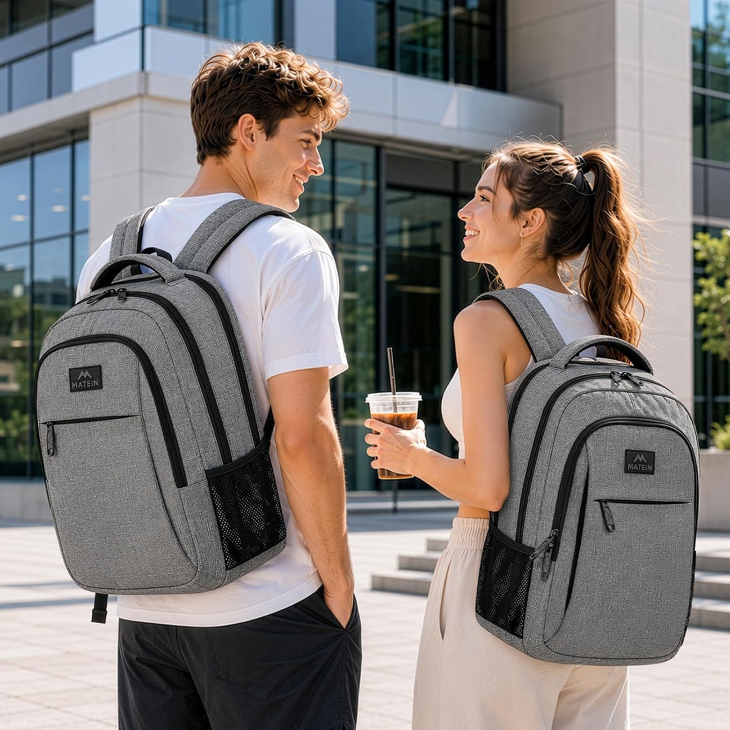 Detalle de MATEIN Travel Laptop Backpack 15.6 Inch Grey – Organized College & Travel Bag