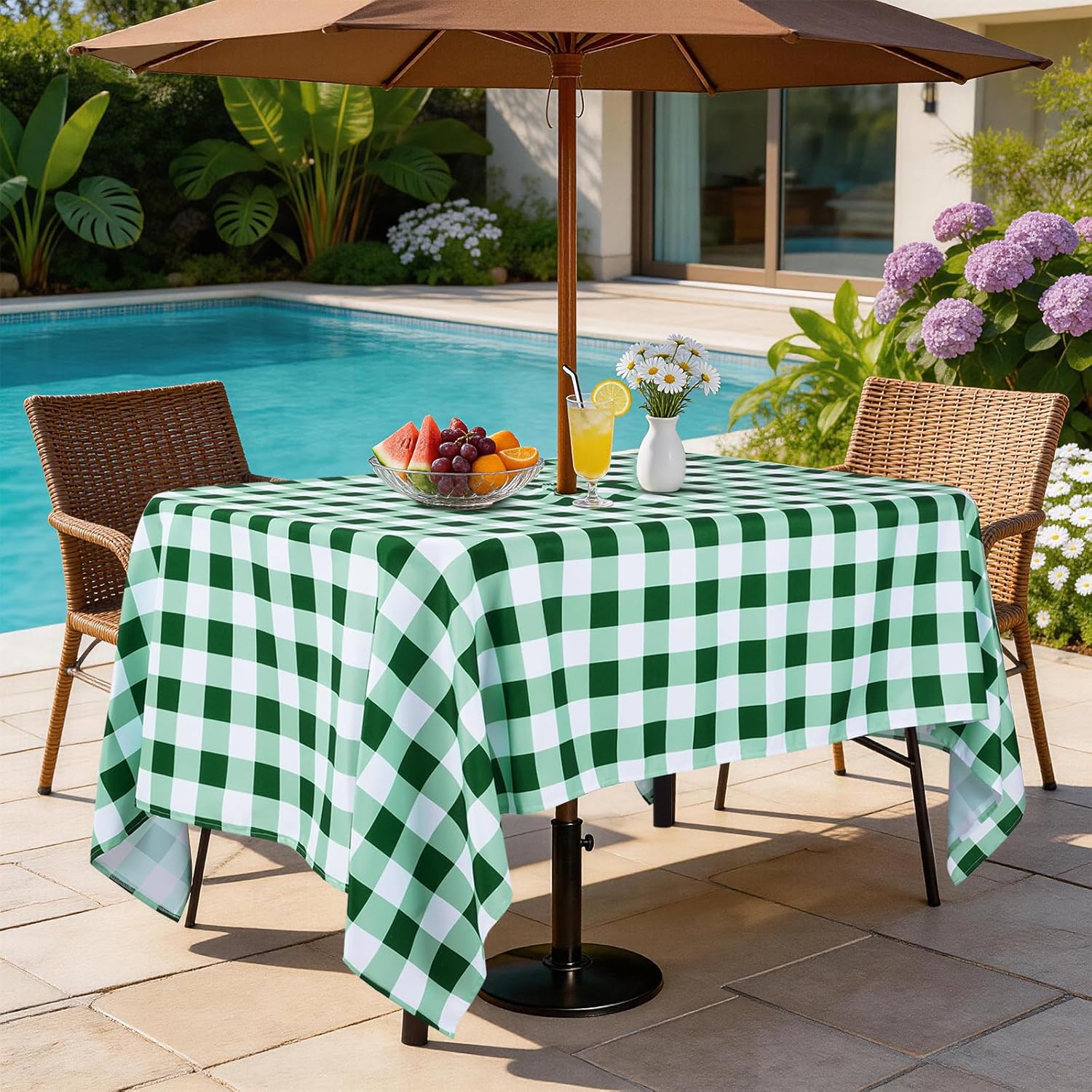 Thumbnail 4 de 3E Home Green Gingham Outdoor Tablecloth with Parasol Hole (70 x 52 inches) – spillproof zip cover