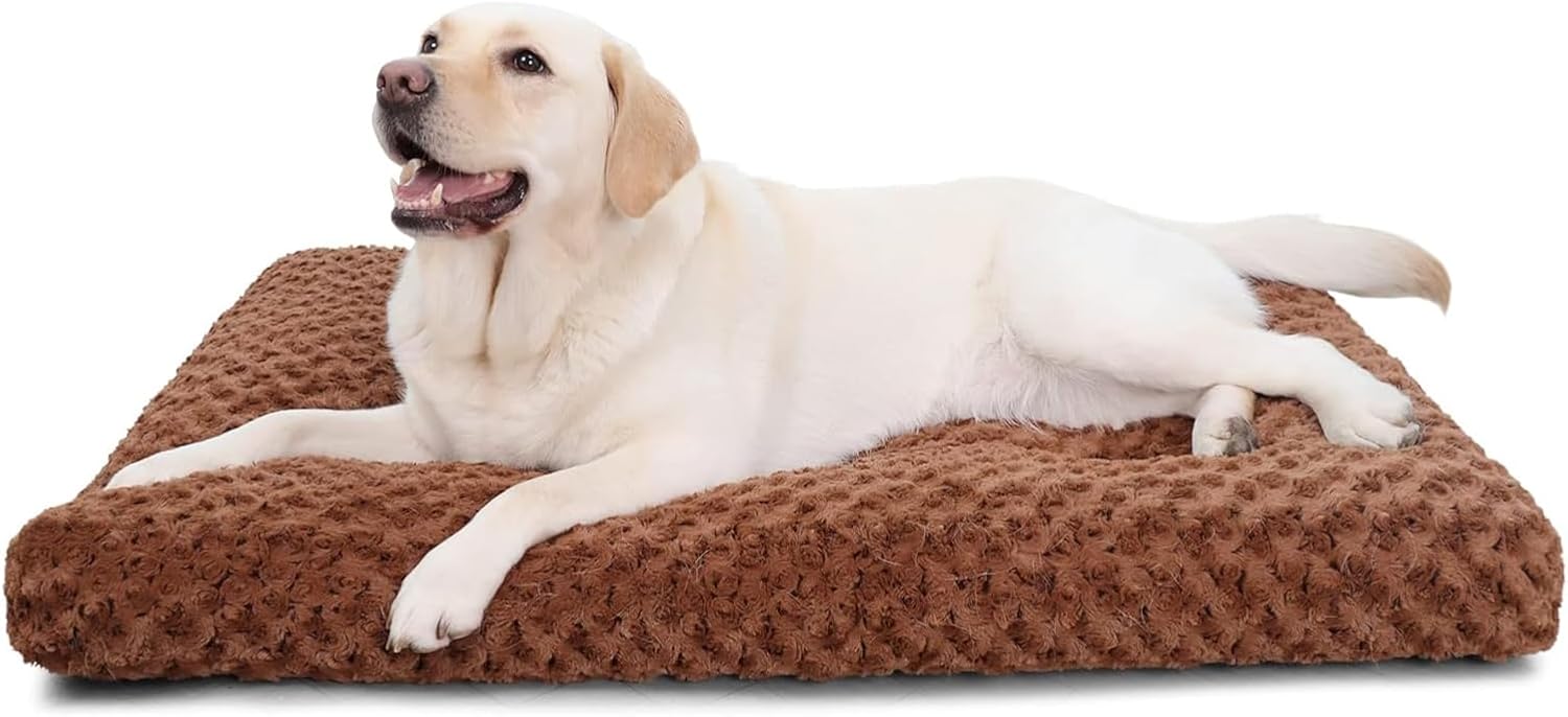Detalle de KSIIA GD005 Large Dog Crate Bed, 4-Inch Plush Velvet Mat, Brown