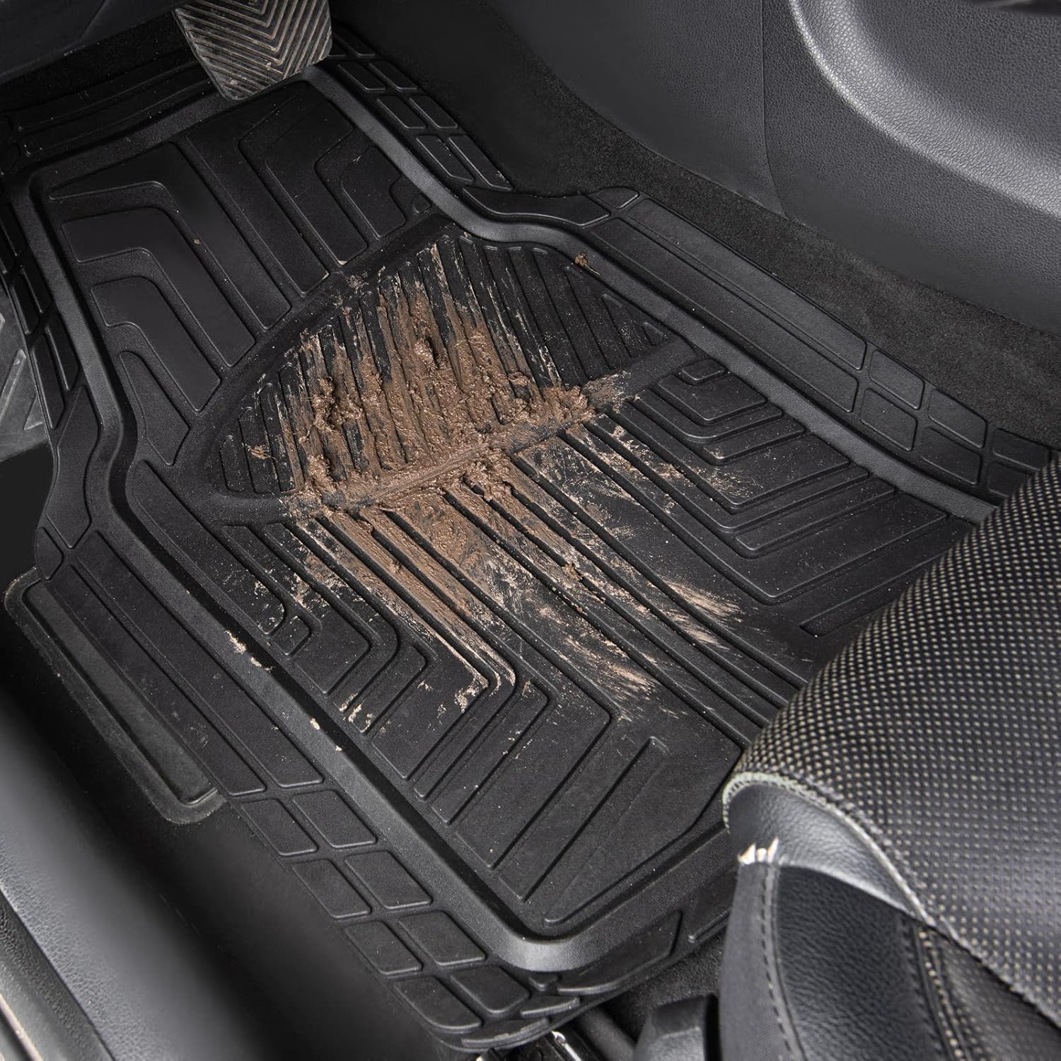Detalle de Amazon Basics Tappetini in gomma per auto, SUV e camion set da 3 pezzi – protezione integrale per sedile posteriore