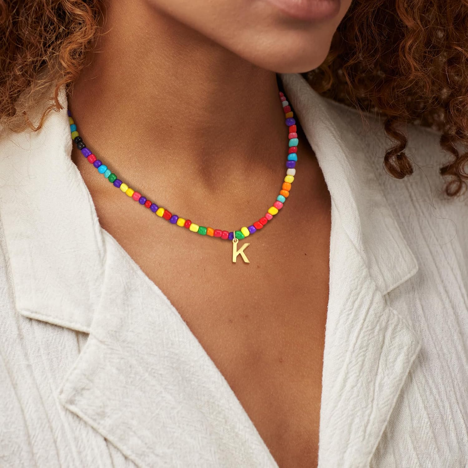 Thumbnail 2 de SLOONG Bunte Buchstaben Perlenkette – handgefertigte Namens- oder Initialkette mit Boho-Choker-Charme