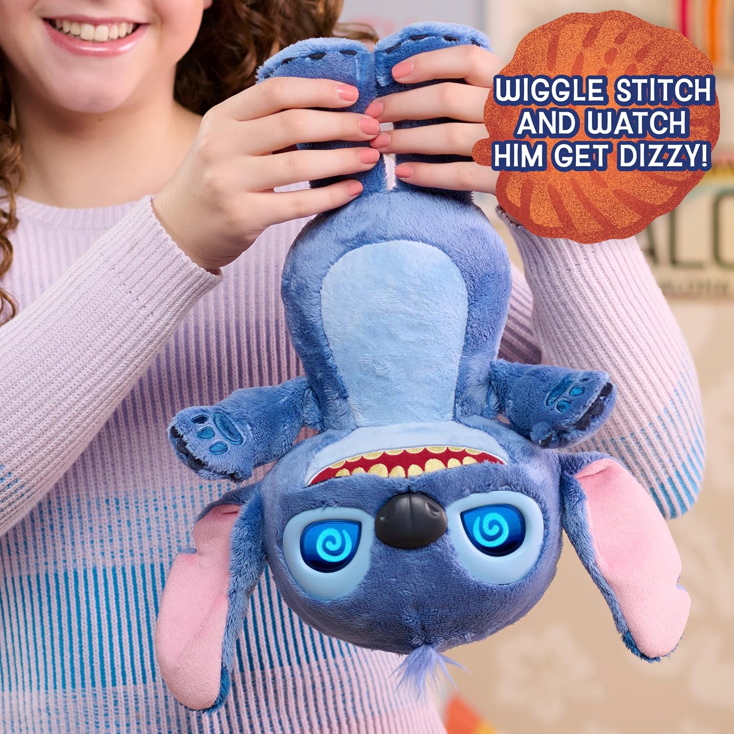 Thumbnail 6 de Just Play Disney Stitch Many Moods – interaktywny pluszak 14 cali, ekran LCD