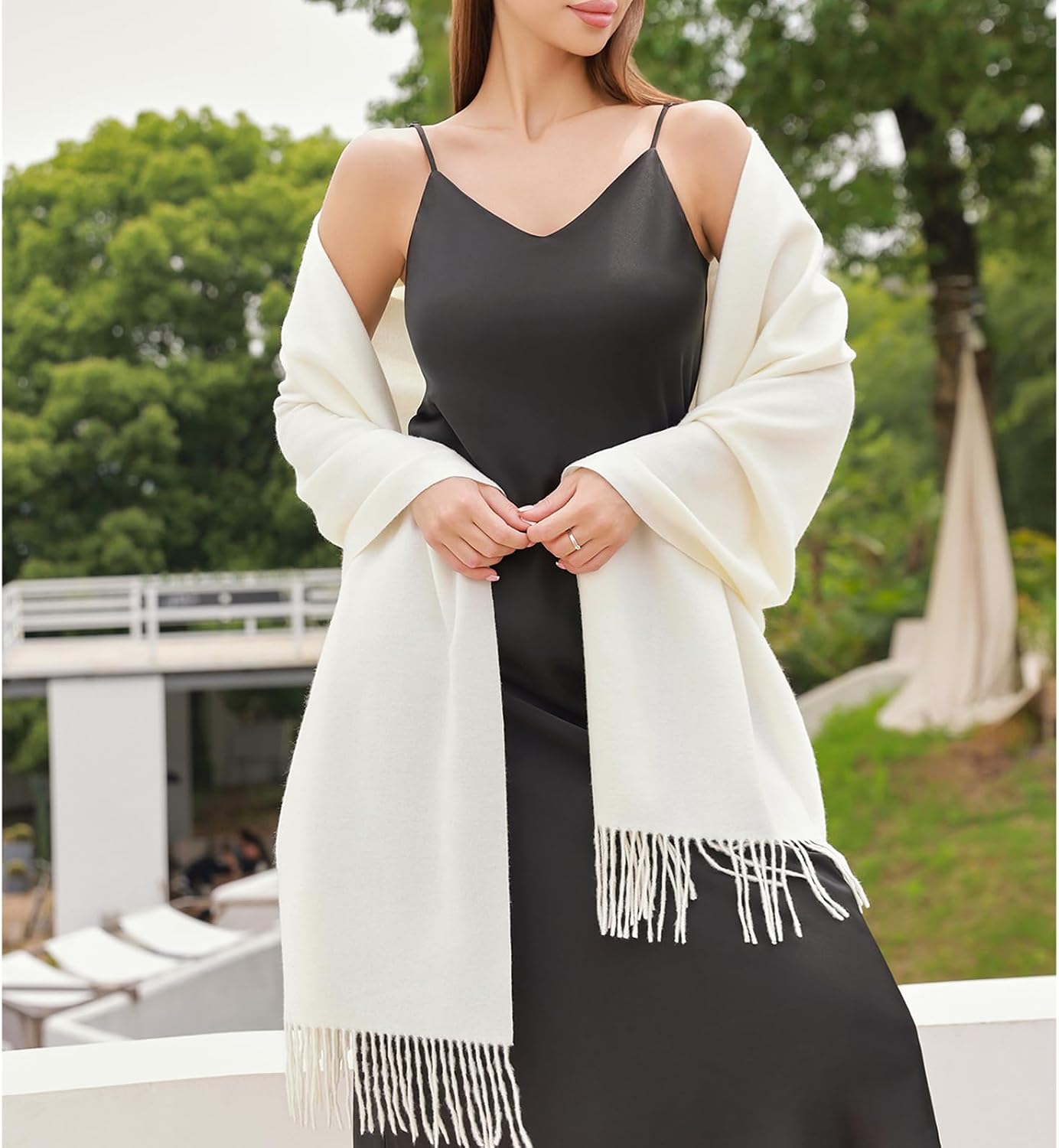 Detalle de RIIQIICHY Women’s Pashmina-Style Scarf Shawl (200cm x 70cm) for Wedding & Winter Wear