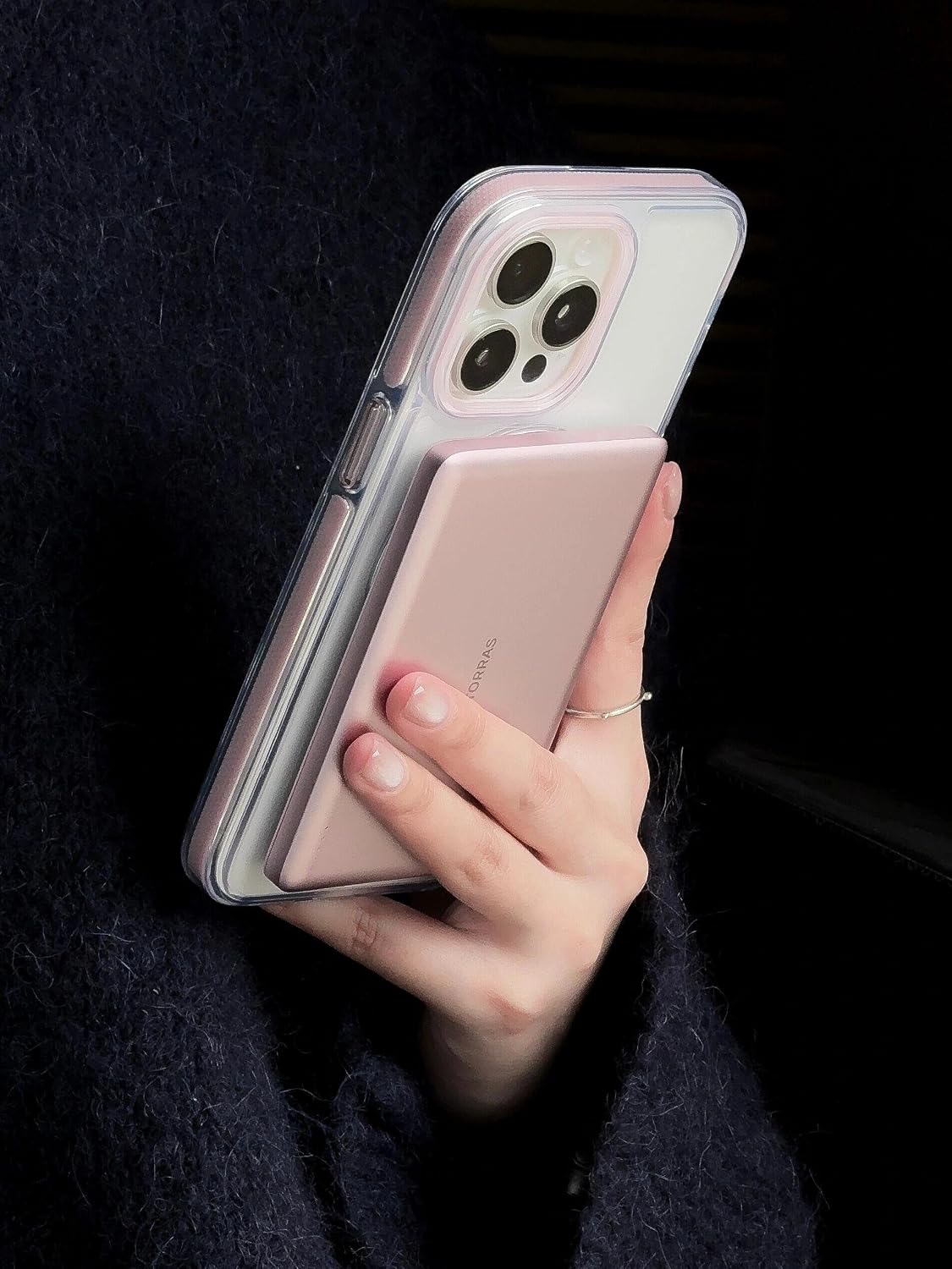 Thumbnail 5 de TORRAS PB4D MiniMag 5000mAh Magnetic Power Bank, 0.3-Inch Slim, Azalea Pink