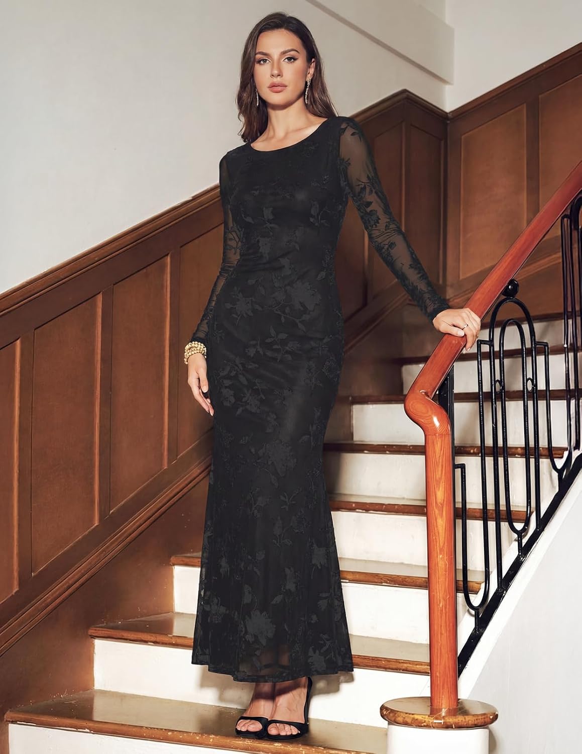 Detalle de MEROKEETY Women's Velvet Maxi Dress