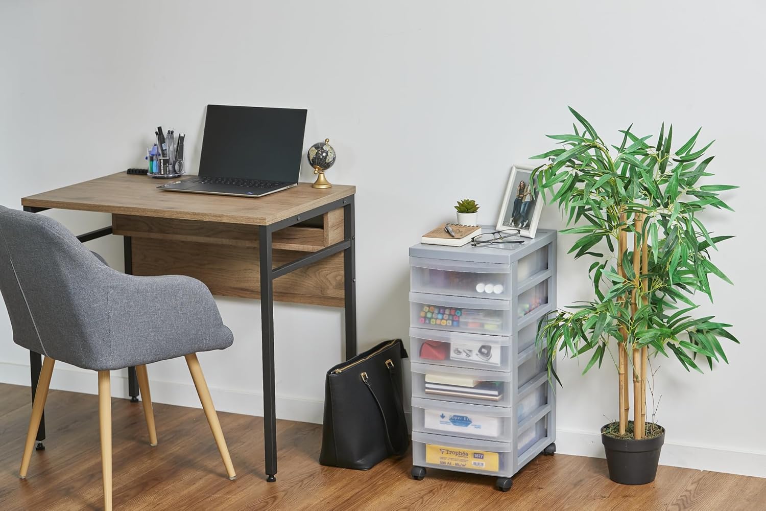 Detalle de Iris Ohyama Cassettiera in Plastica con ruote DC-360, 6 Cassetti piccoli Grigio