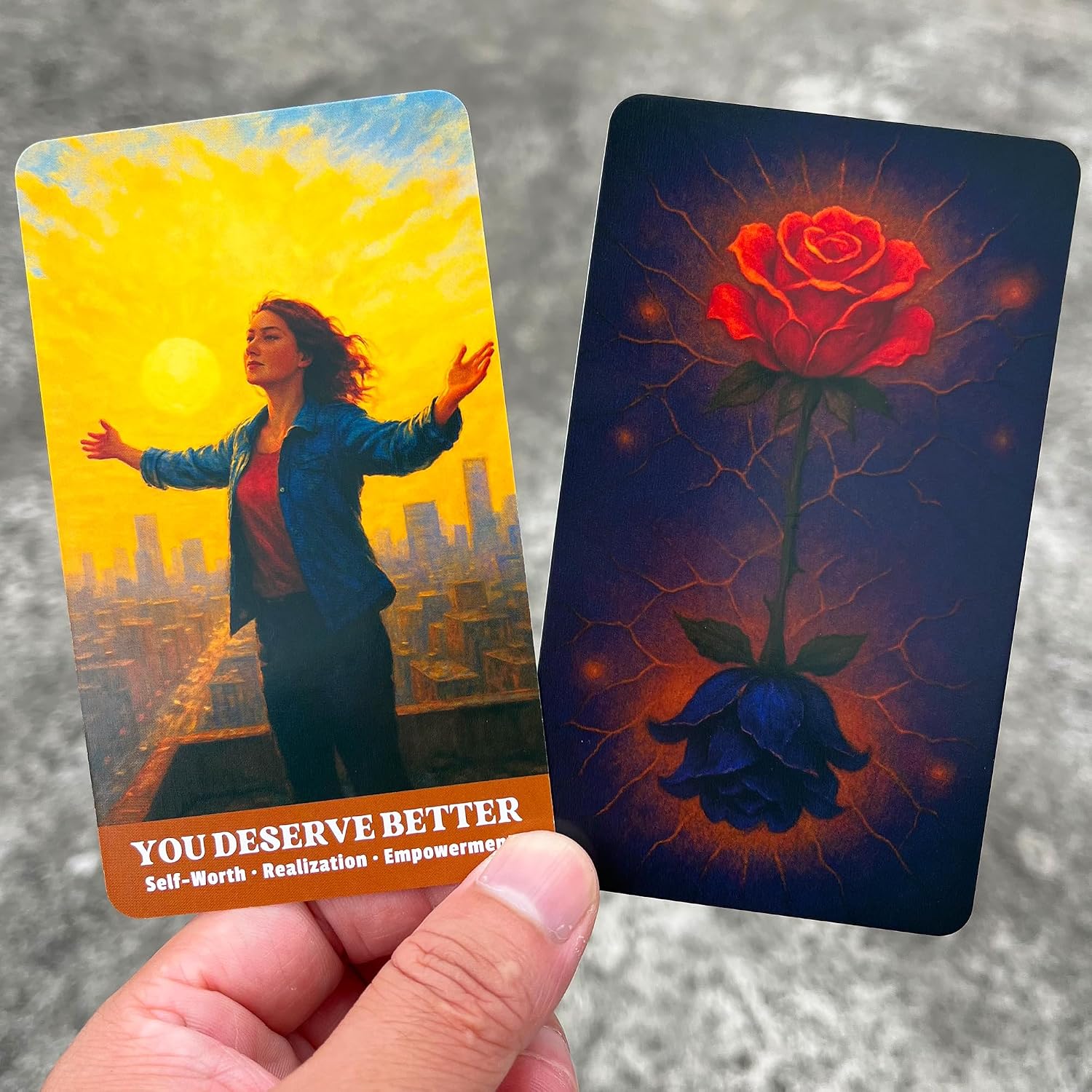 Detalle de Messy Truth Oracle Cards, 54-card deck