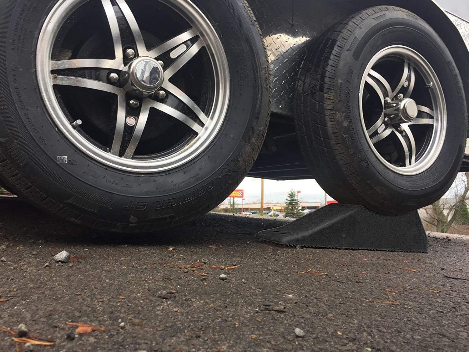 Thumbnail 4 de KATSU Caravan Leveling Ramps (set of 2) heavy-duty plastic garage vehicle ramps for lifting