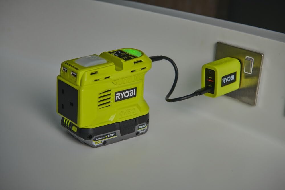 Thumbnail 1 de RYOBI Inverseur de Tension sans Fil 18V One+ RY18BI150B-0 – 150 W, Prise 230V + USB-C, Nomade