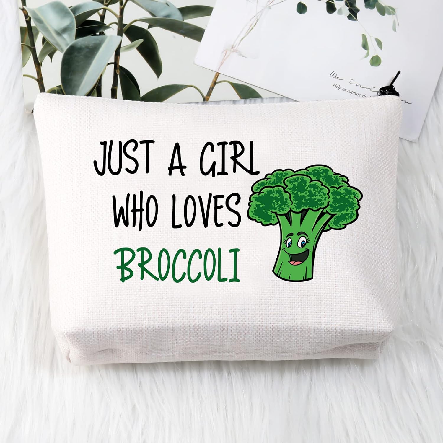 Thumbnail 2 de PLITI Broccoli Gift: Just a Girl Who Loves Broccoli Cosmetic Bag