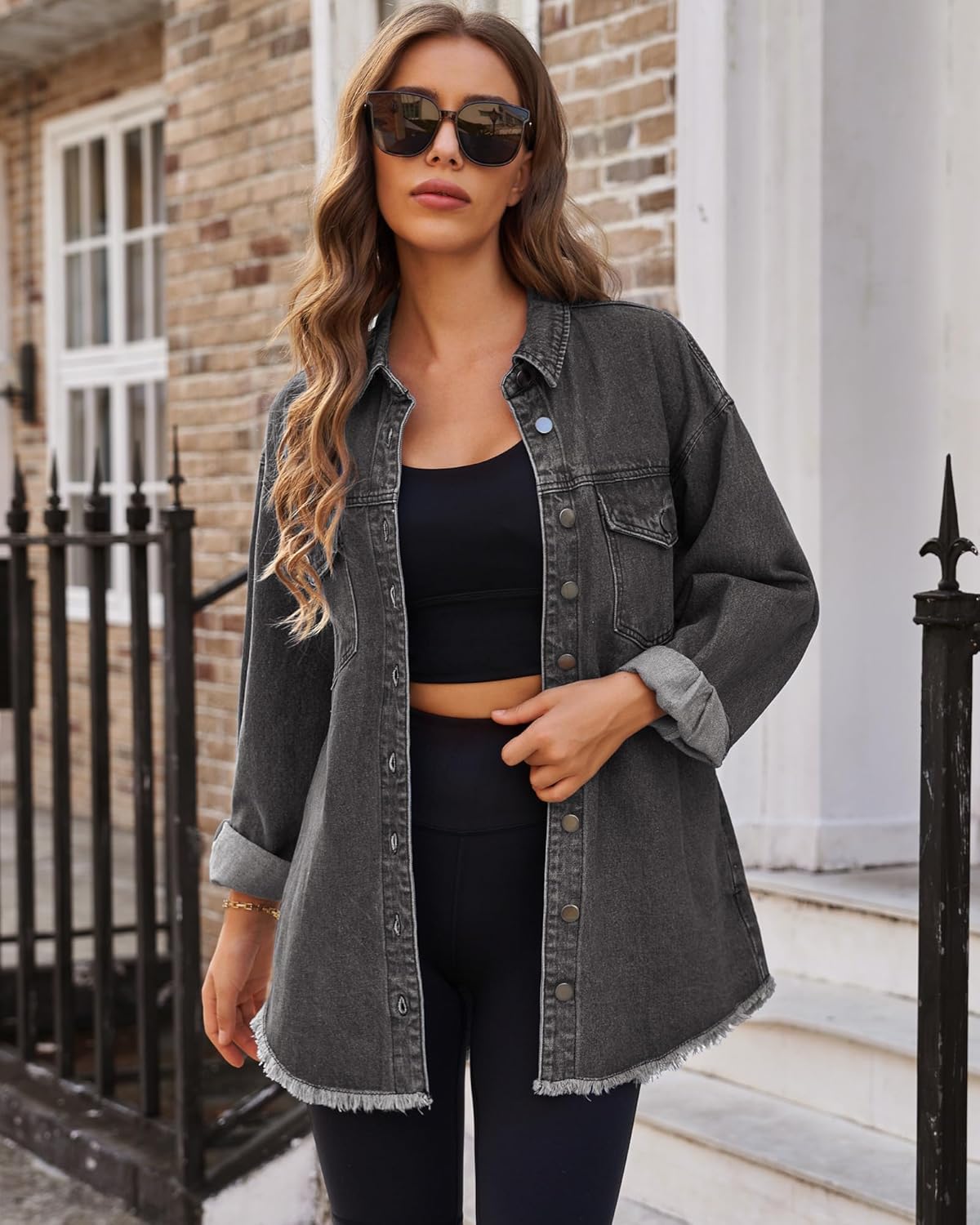 Thumbnail 2 de Vetinee Women’s Oversized Denim Shacket with Frayed Hem and Pockets