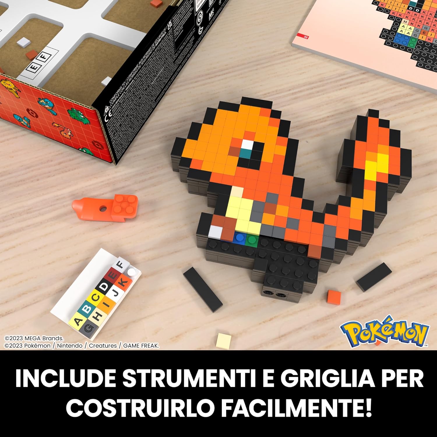 Thumbnail 4 de MEGA Pokémon Showcase – Charmander pixel art retrò da costruire (349 pezzi, base per esposizione) HTH76