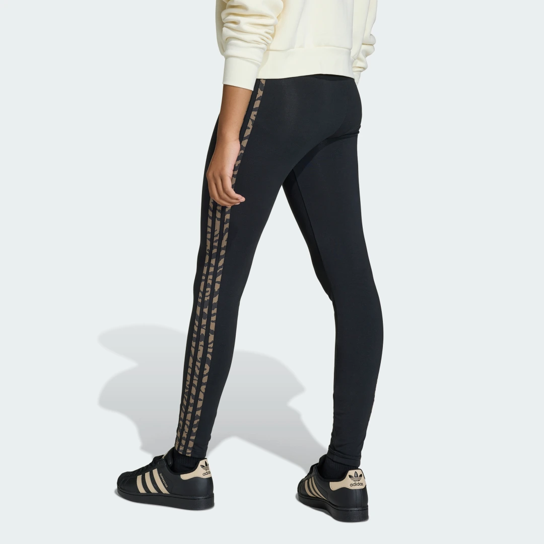 Detalle 2 de Mallas Ajustadas 3 Stripes – Adidas, color Negro