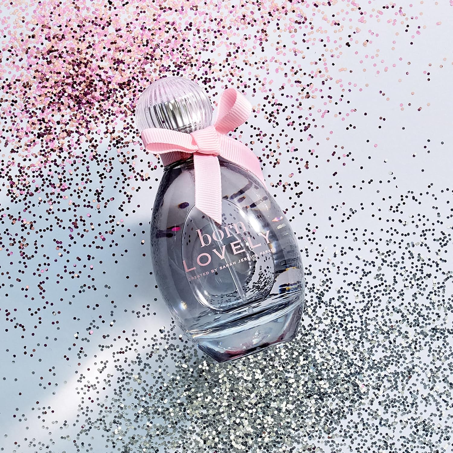 Detalle 1 de Sarah Jessica Parker Born Lovely 50 ml eau de parfum