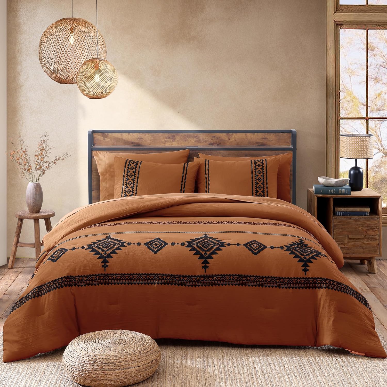 Thumbnail 3 de MaiRêve Embroidery Comforter Set (Burnt Orange) — Boho Farmhouse Western Queen Bed in a Bag, 7-Piece