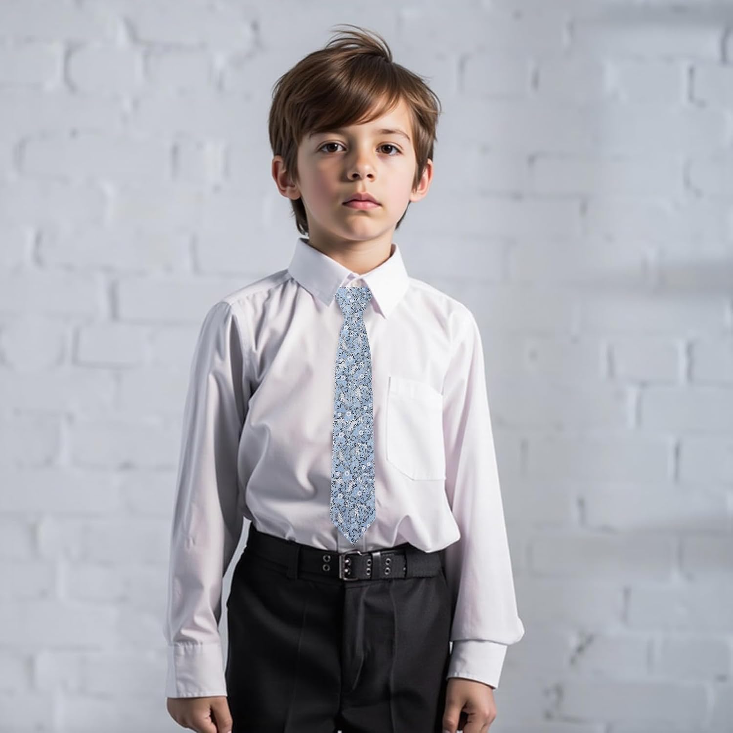 Detalle 2 de Alizeal boys floral pre tied tie 7cm