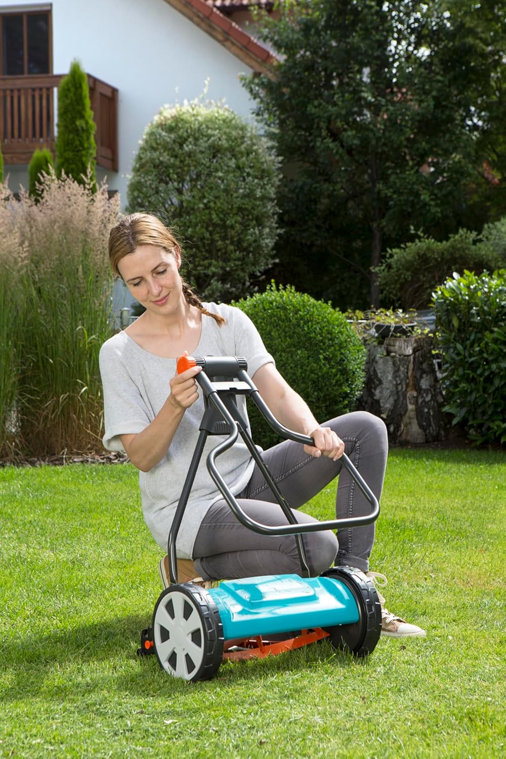 Thumbnail 5 de Tondeuse hélicoïdale 330 Classic Gardena – coupe précise pour petites pelouses (33 cm, 150 m²)