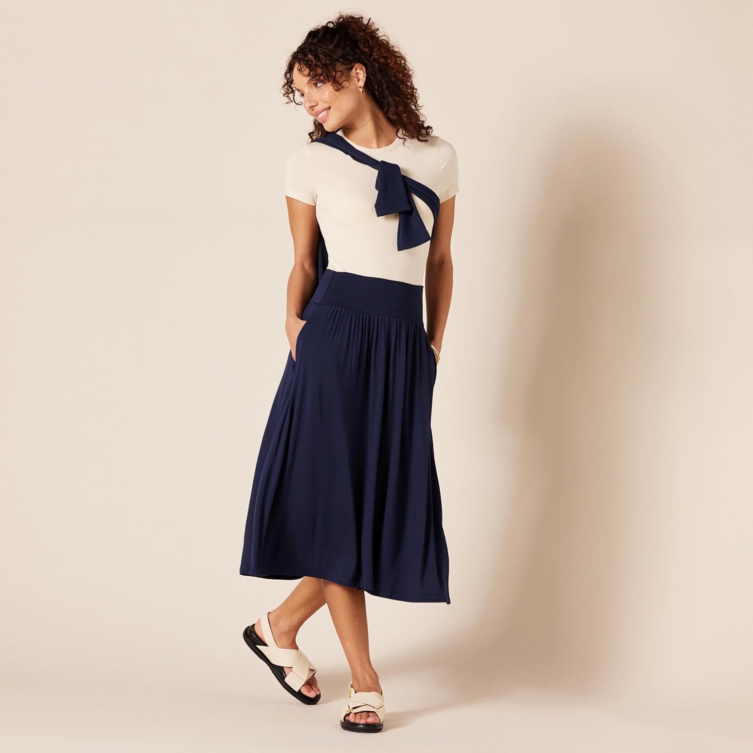 Detalle 2 de Jersey pull on midi skirt 26 in