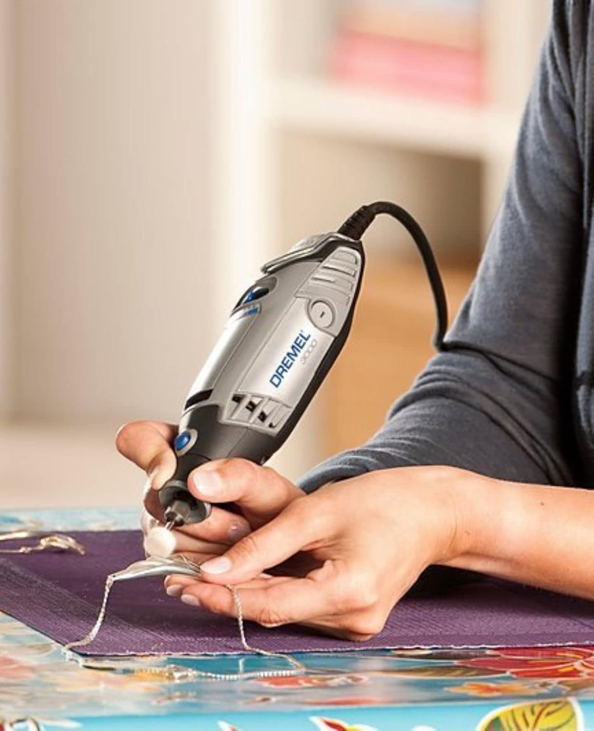 Thumbnail 5 de Dremel 3000 Multifunktionswerkzeug 130 W Set (15 Zubehörteile) – variable Drehzahl 10.000 bis 33.000 U/min