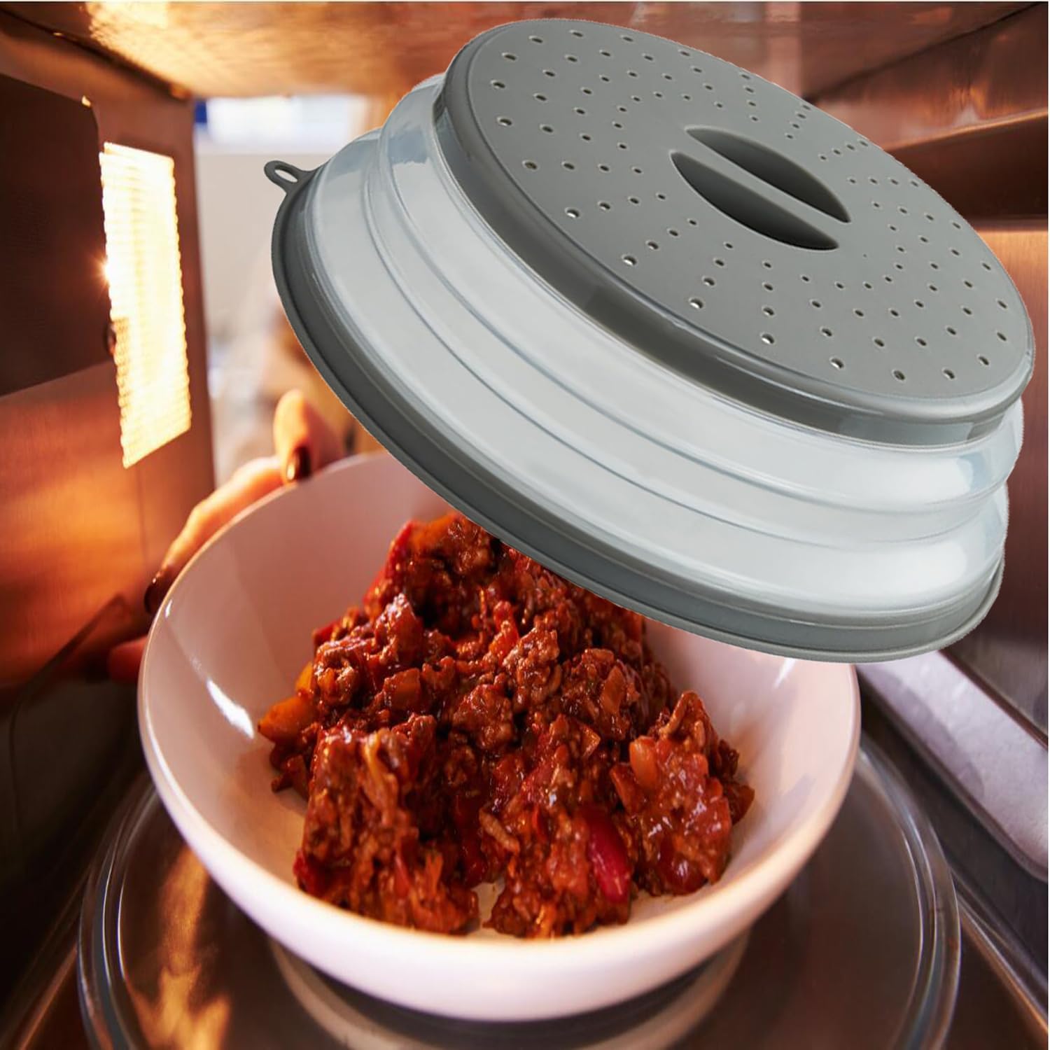 Detalle de Microwave Splatter Cover with Ventilation – BPA-Free Foldable Plate Cover