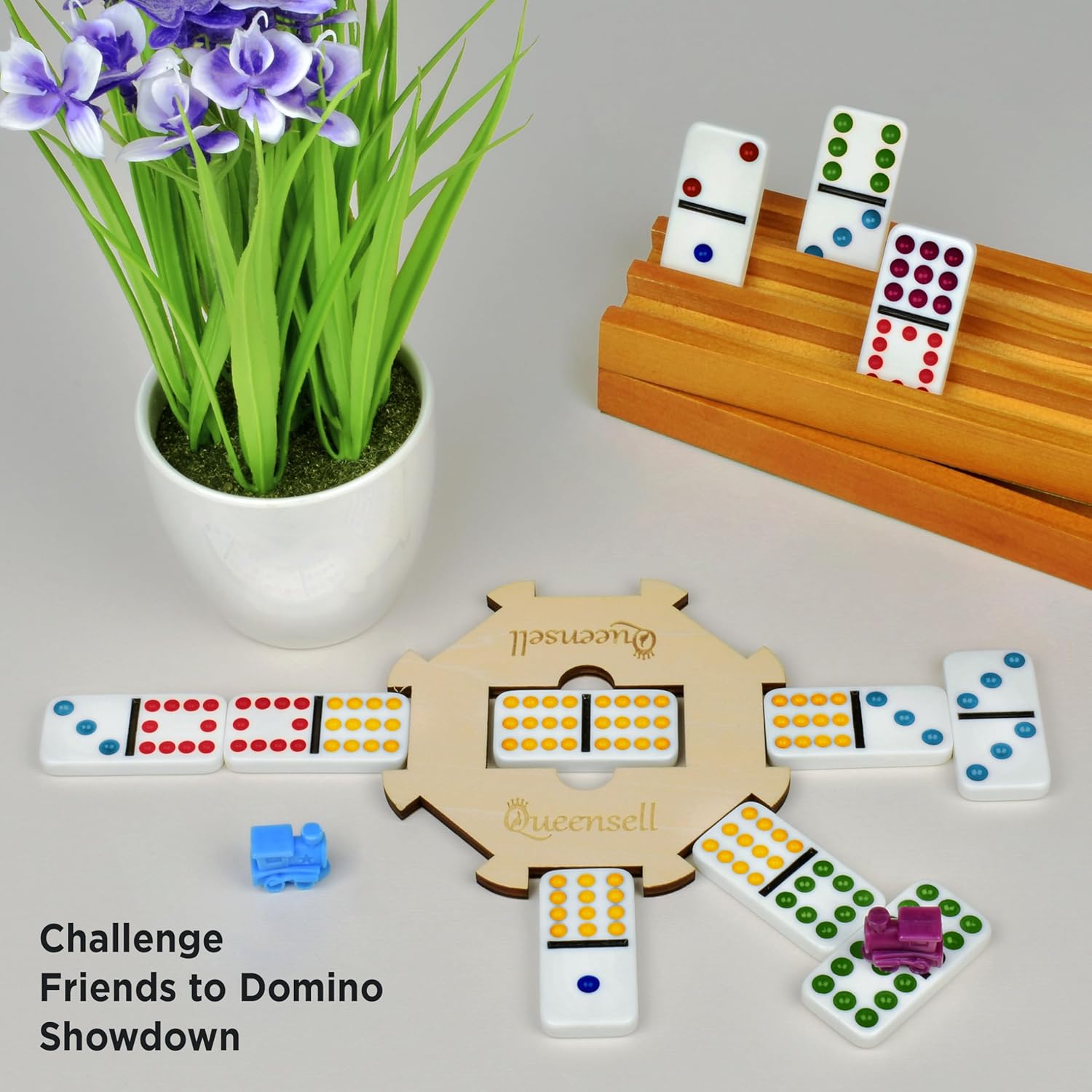 Detalle de Queensell Mexican Train Dominoes Set (Double 12) with Wooden Hub and Carry Case