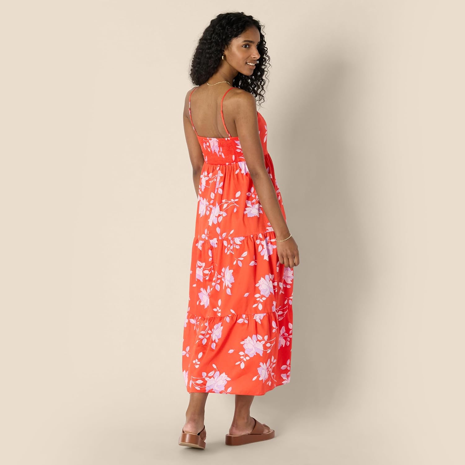 Thumbnail 2 de Amazon Essentials Damen gestuftes Fit-and-Flare-Maxi-Kleid aus Baumwollsatin mit Empire-Taille