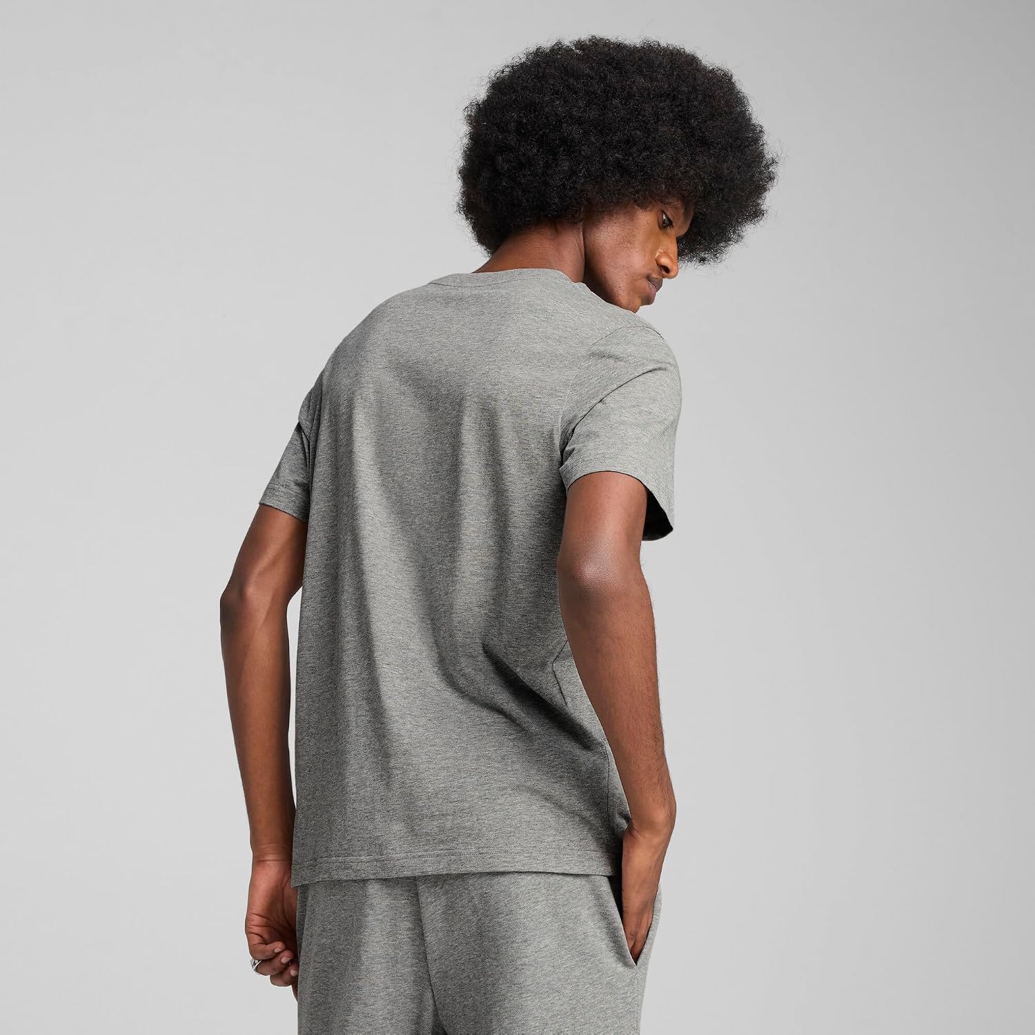 Detalle 2 de PUMA ESS Small No. 1 Logo Tee 1er Pack