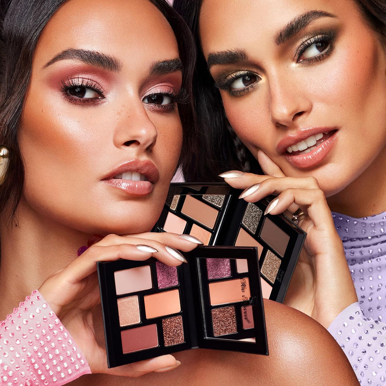 Thumbnail 3 de Born This Way Mini Eye Shadow Palettes — natural nude shades for easy, blendable looks