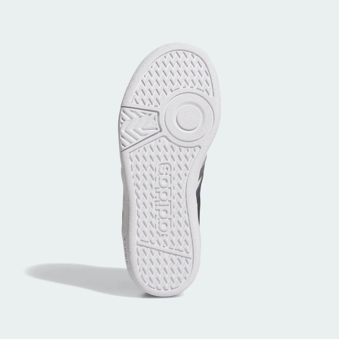 Detalle de Zapatilla Hoops 4.0 de Adidas - estilo clásico para uso diario