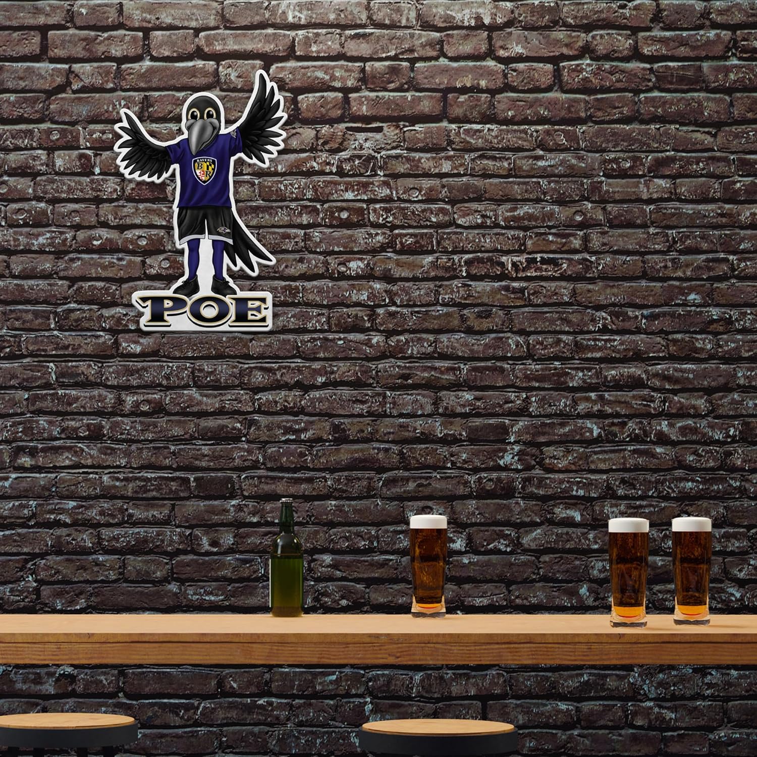 Thumbnail 1 de Rico Industries NFL Football Mascot Shape Cut Pennant (Soft Felt, EZ to Hang) for Home & Living Room Décor