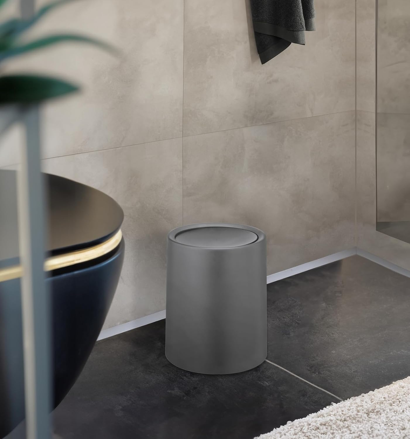 Detalle de WENKO Poubelle à couvercle basculant Atri – 6 litres, gris