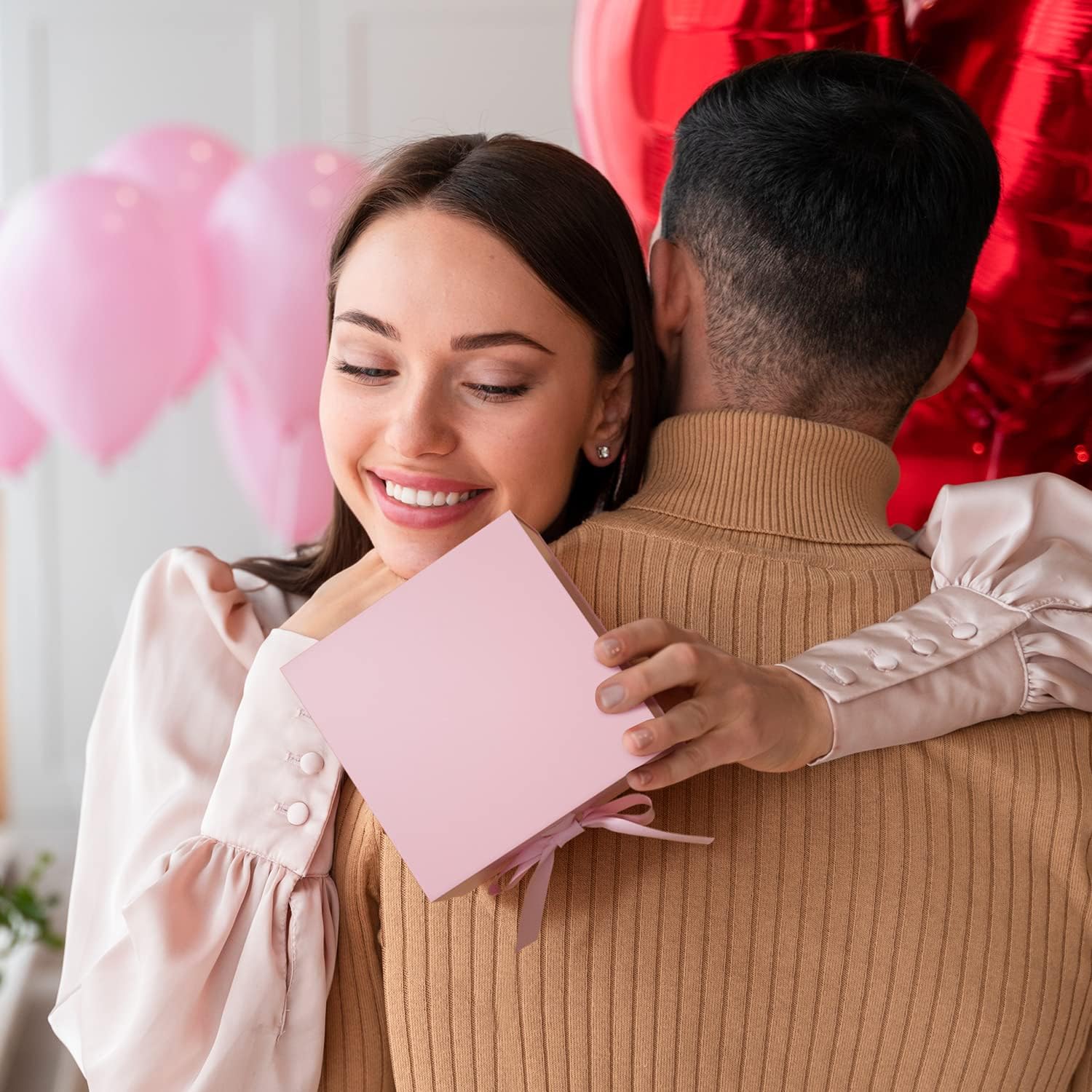 Detalle de GIFTSAY Magnetic Gift Box 18x18x7.5 cm – Pink, Magnetic Closure