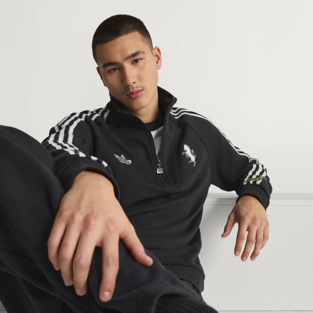 Detalle de Camiseta técnica con cremallera hasta el pecho Originals de la Juventus FC — Adidas