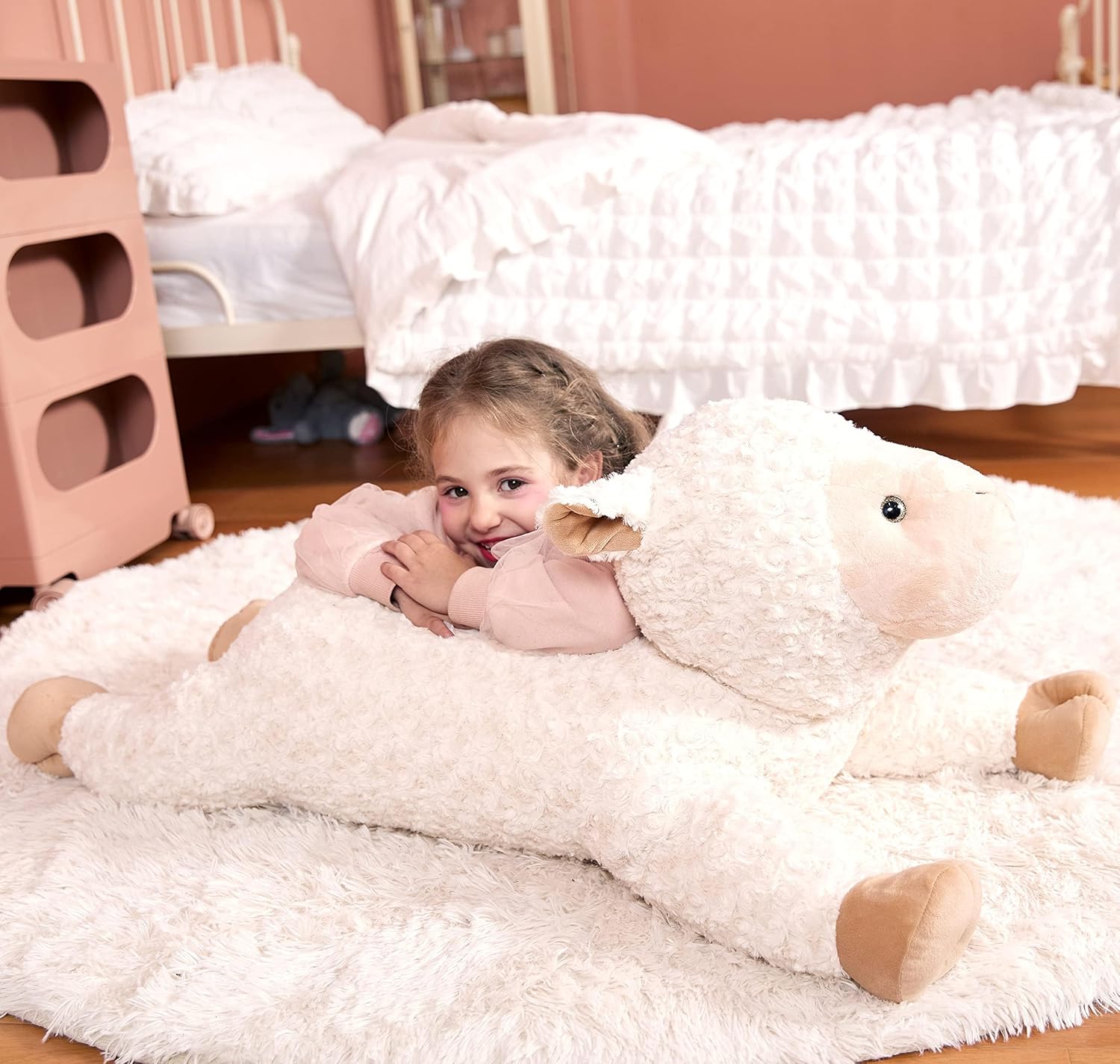 Detalle 2 de IKASA Großes Schaf-Kuscheltier 78 cm – riesiges Plüschtier (weiß)