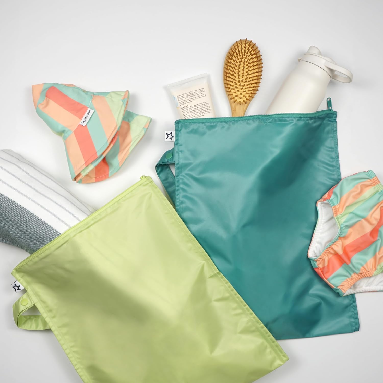 Detalle 2 de Tiny Twinkle Waterproof Wet Bag 2-Pack: Reusable Travel Wet/Dry Bags for Babies