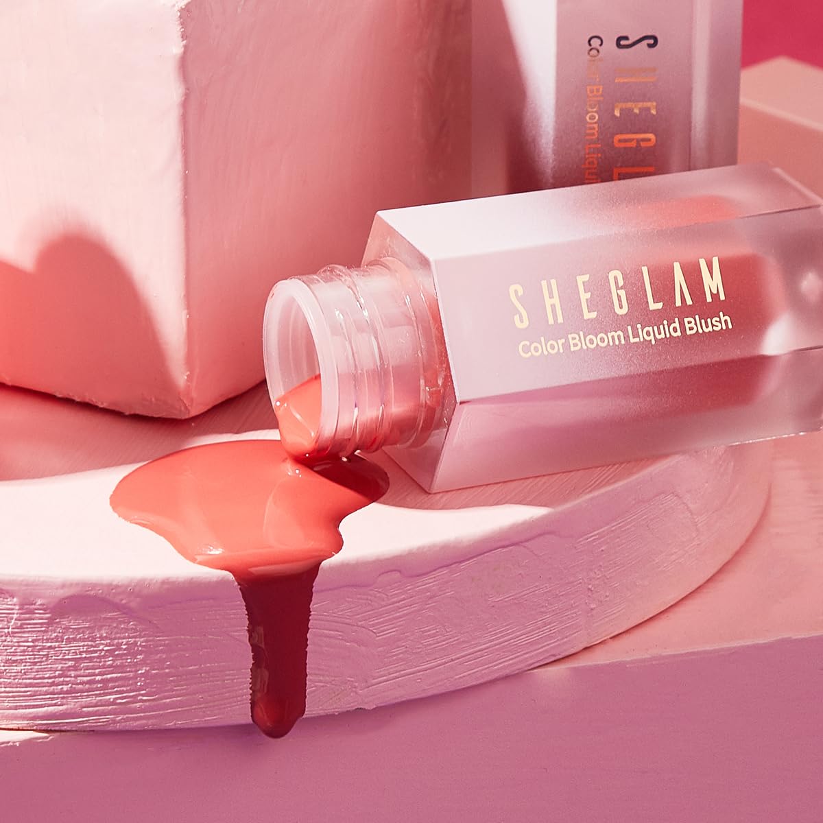 Detalle de SHEGLAM Color Bloom Love Cake liquid blush ๐