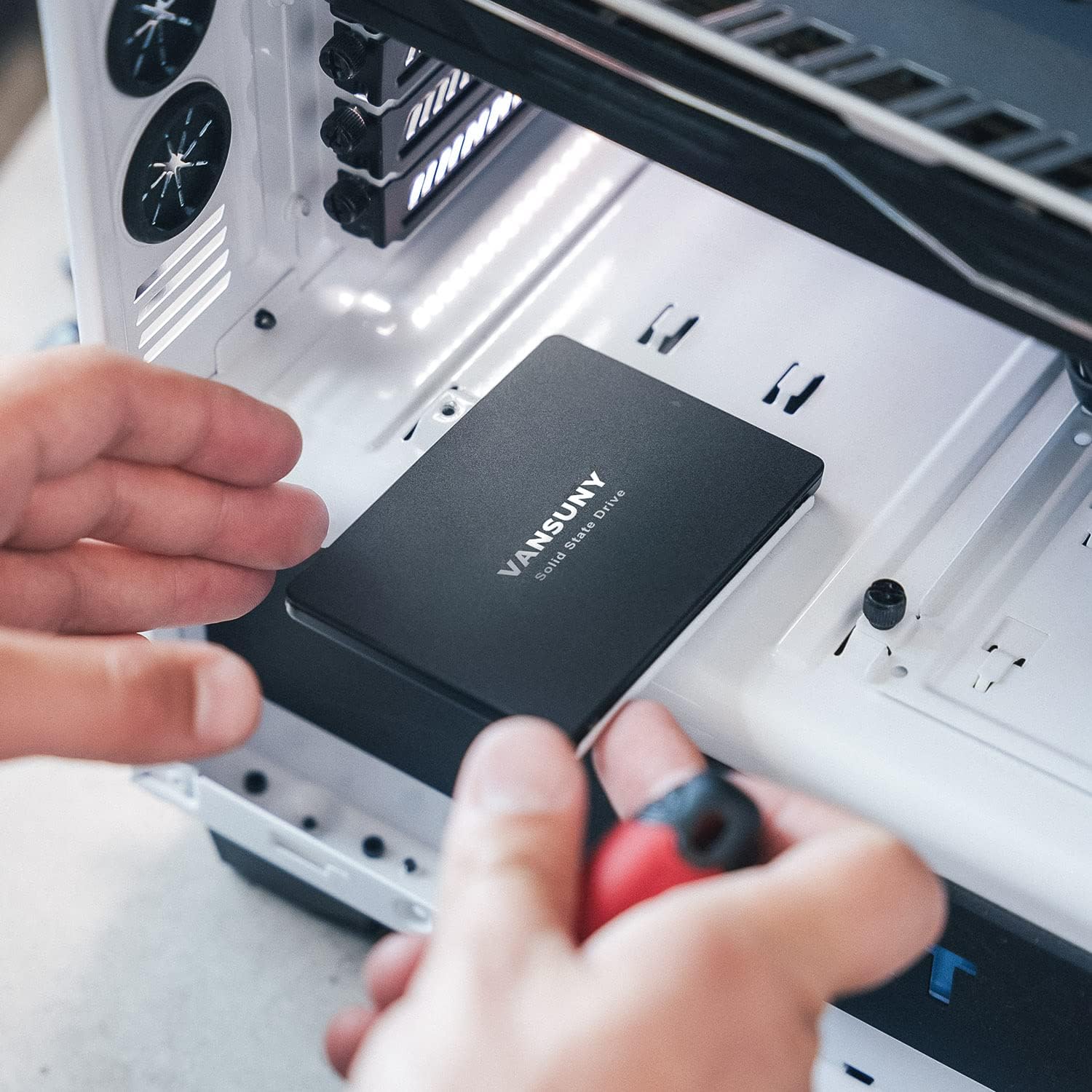 Detalle 2 de Vansuny Intern SSD 256GB 2,5 Zoll SATA III – schneller Speicher für PC und Laptop