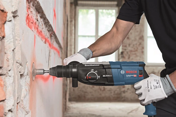 Detalle de Bosch Professional GBH 2-28 F – SDS-plus Bohrhammer mit Kickback Control