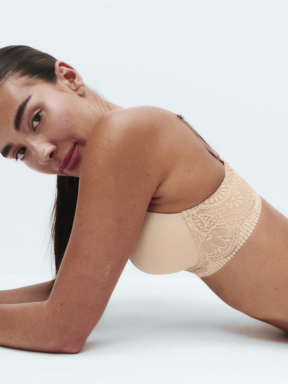Detalle de Marks & Spencer Body Soft™ beha zonder beugel met bedekte cups en kanten onderband