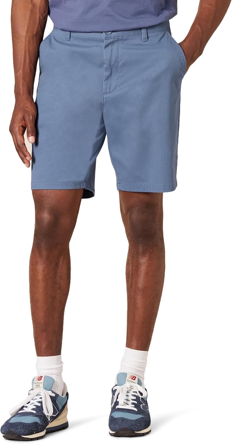 Thumbnail 6 de Amazon Essentials Men’s Slim-Fit 9" Stretch Chino Shorts in Khaki