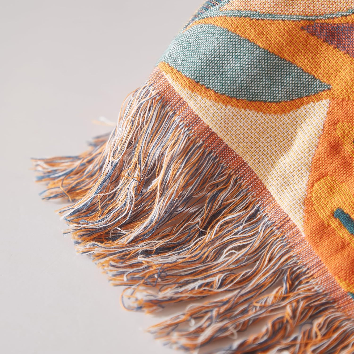 Detalle 2 de SE SOFTEXLY Boho Cotton Throw Blanket, King Size 90” x 98”, 4-Layer Floral Muslin
