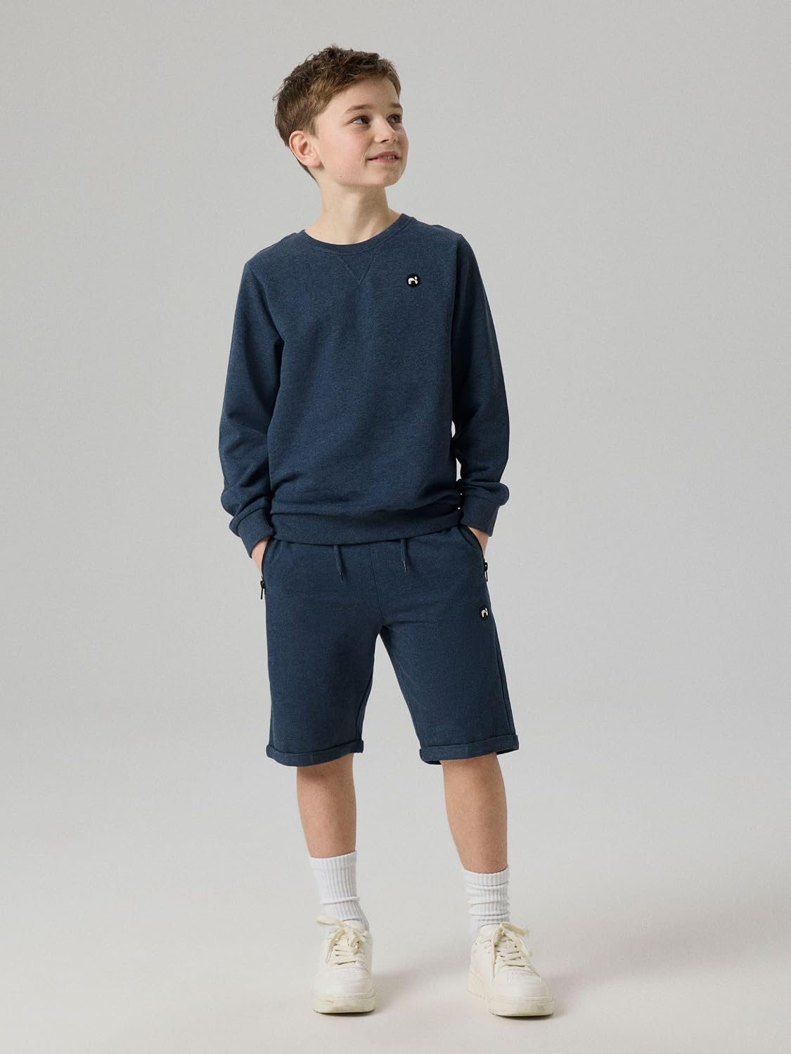 Detalle de NAME IT Boy Shorts Sweat – Sweatshorts für Jungen, knielang mit Kordelzug