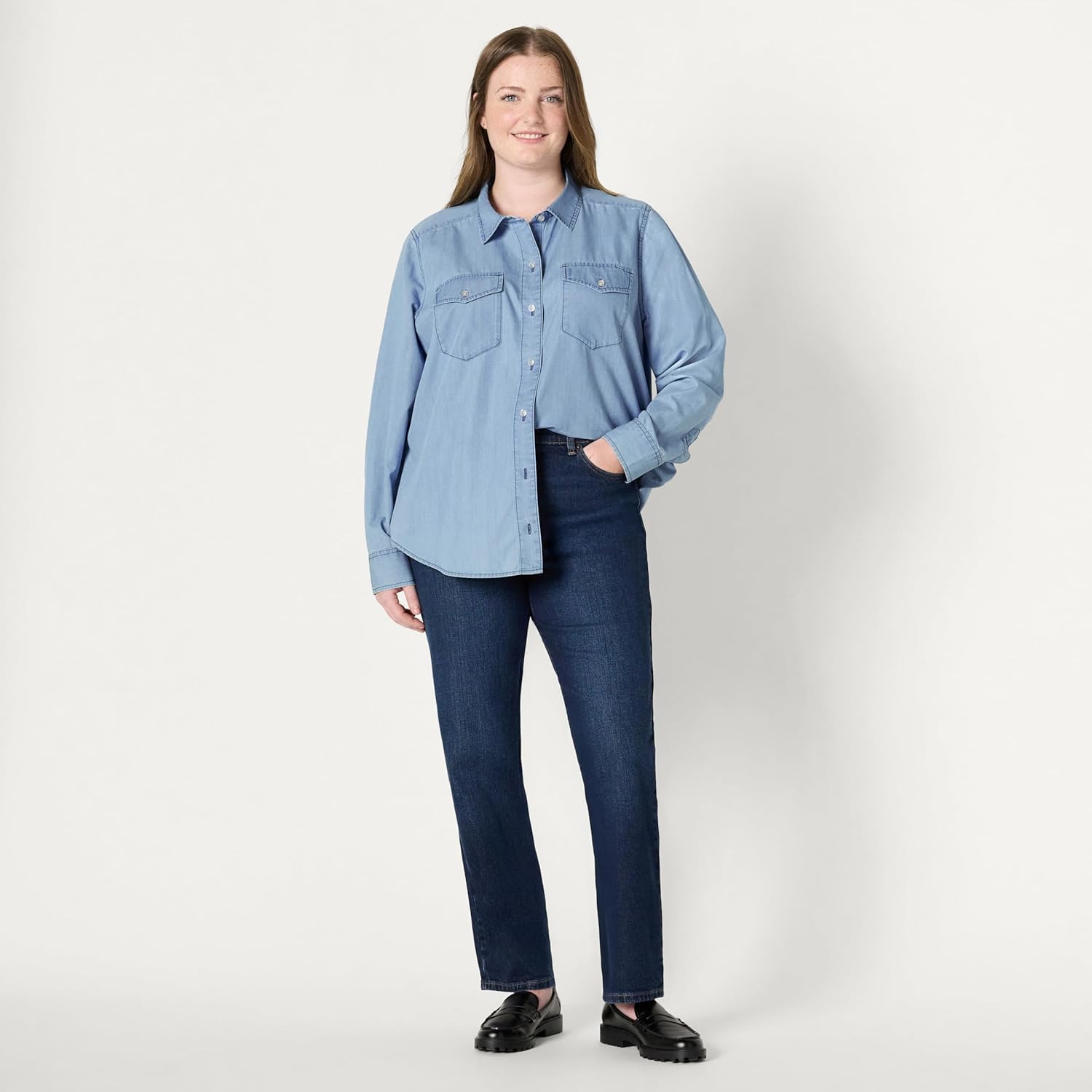 Thumbnail 6 de Amazon Essentials Damen Relaxed-Fit Langarm-Hemd im Denim-Chambray-Look mit Knopfleiste