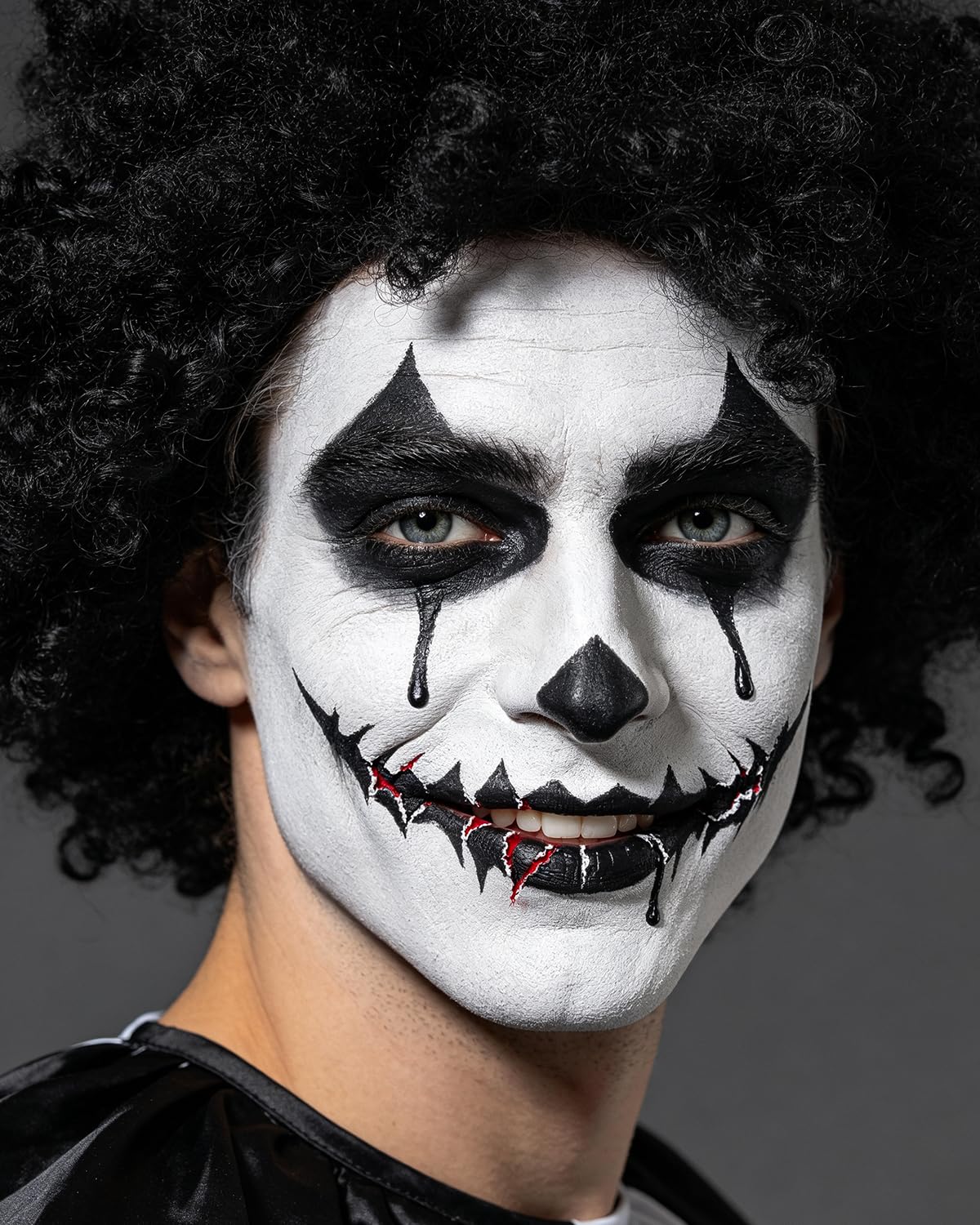 Detalle 1 de Oil-Based Face Paint Kit with 6 Brushes