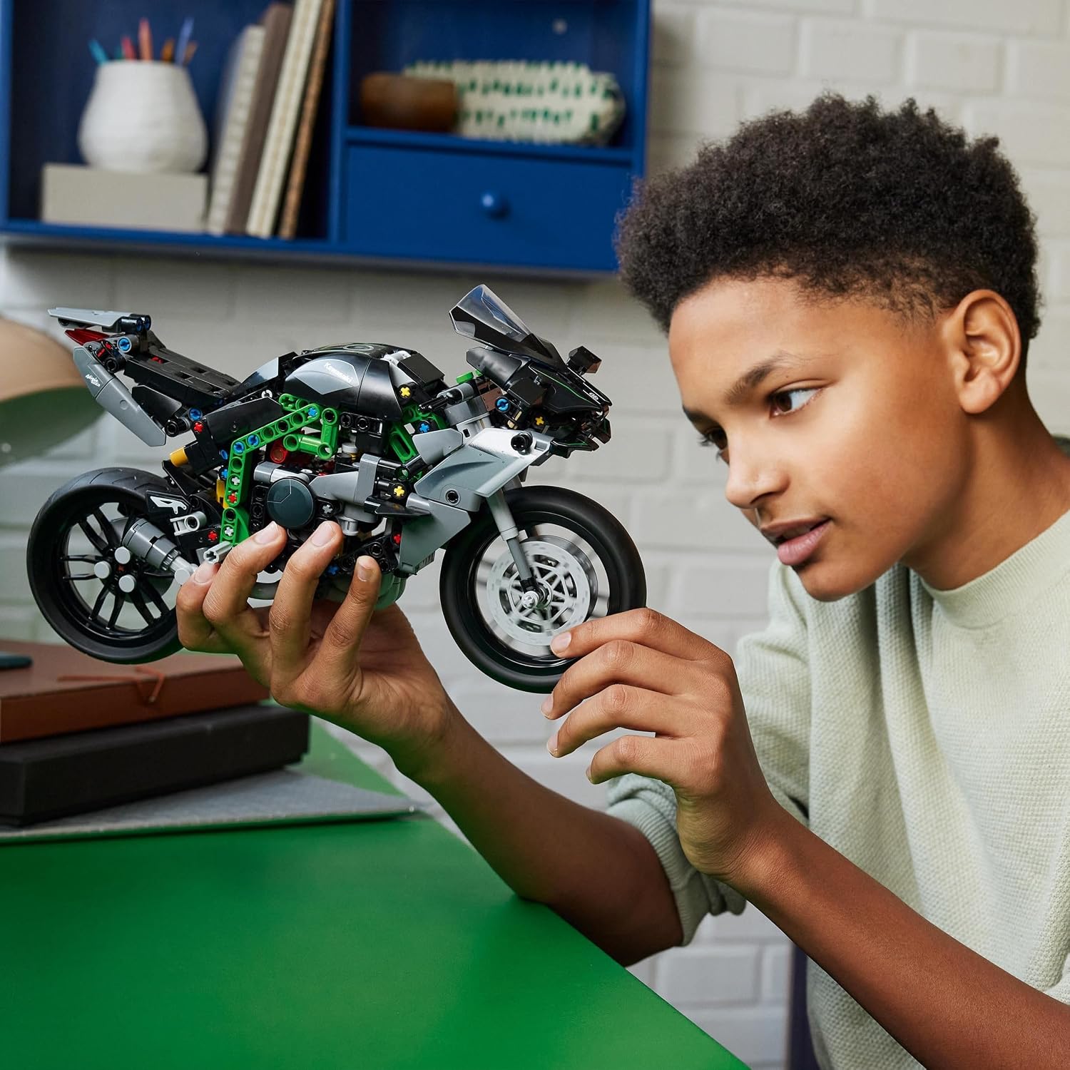 Thumbnail 6 de LEGO Technic 42170 Moto Kawasaki Ninja H2R