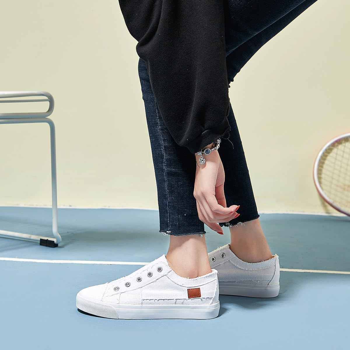 Detalle de Women’s Slip-On Canvas Sneakers with Non-Slip Rubber Sole