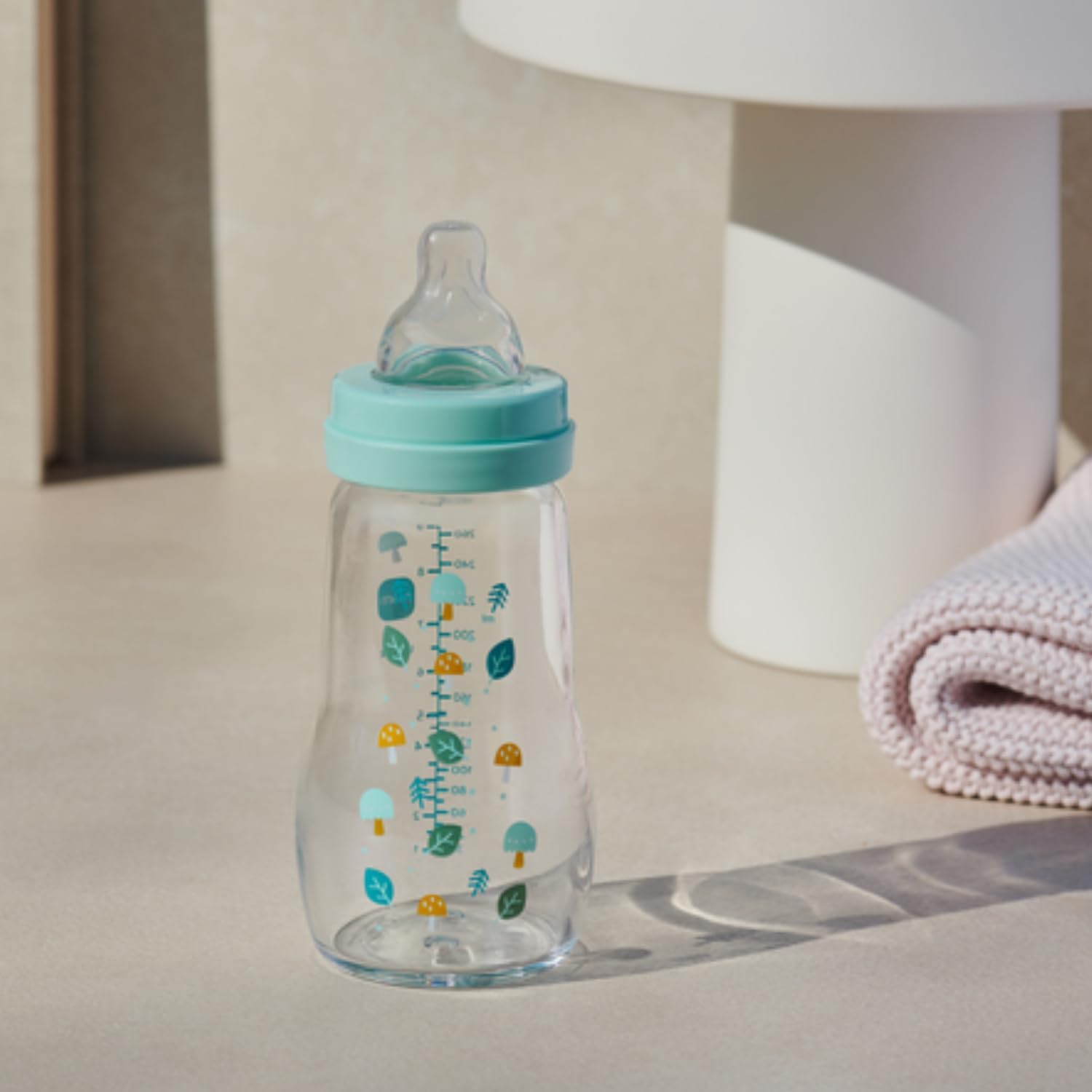 Thumbnail 2 de Biberon MAM en verre 260 ml avec tétine Débit 2 – Aqua, pour bébé 2+ mois